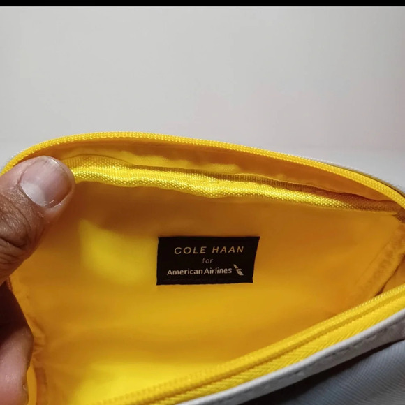Cole Haan for American Airlines Travel Essential Amenity Kit Toiletry Bag - Picture 3 of 6